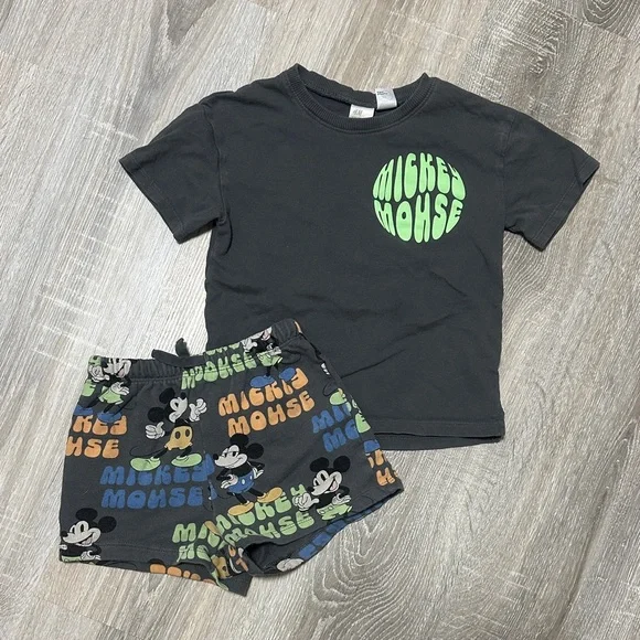 Mickey Mouse Matching Set - Picture 1 of 2